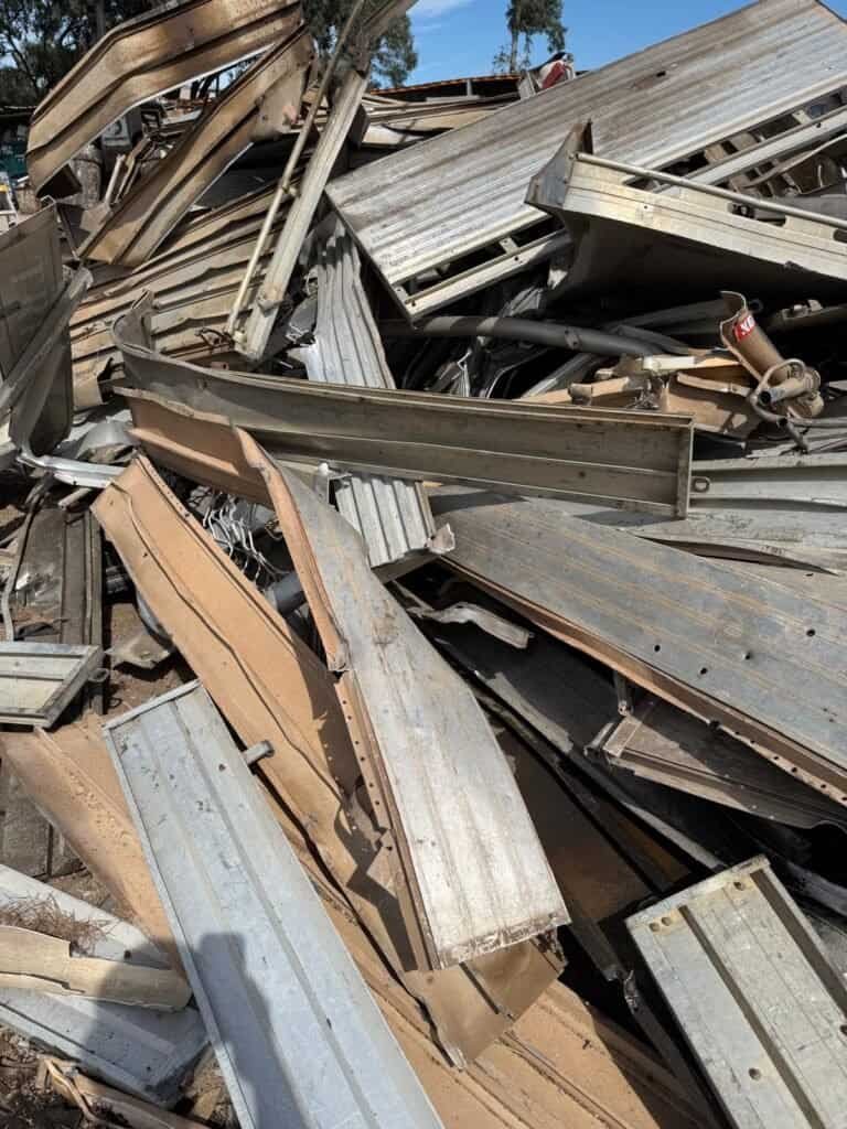 Aluminium extrusion and window frame scrap